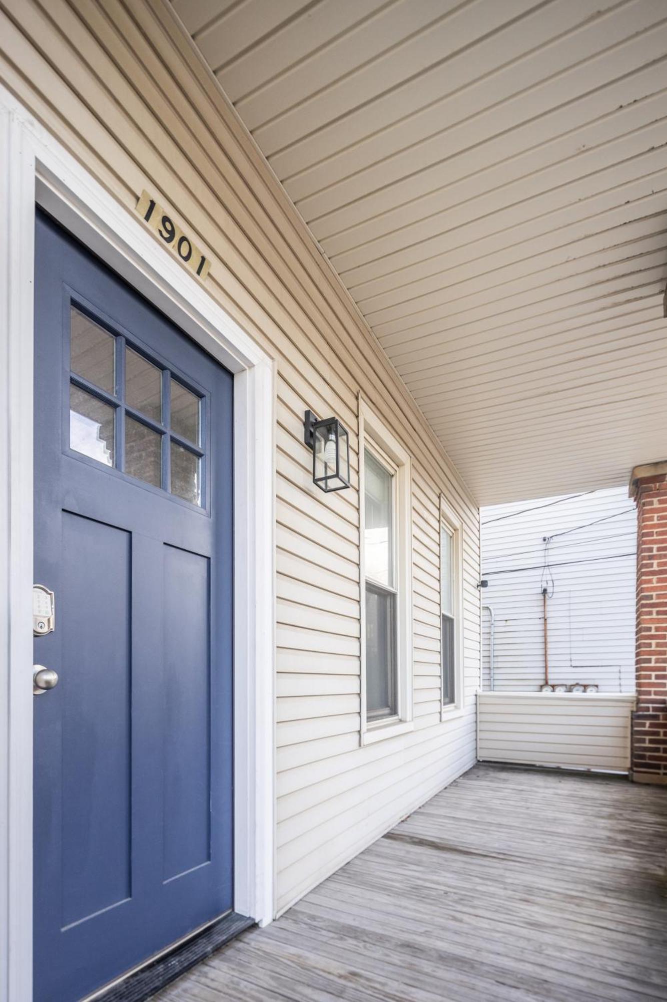 Mid-Century Modern Retreat In Little Italy Apartamento Cleveland Exterior foto